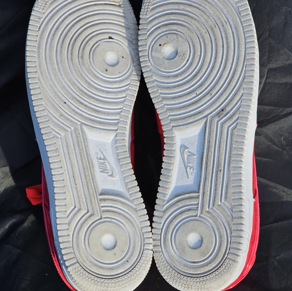 Nike Air Force 1 LV8 UV Logo Siren Red Low Top Size 11.5 AJ9505-600 - Picture 7 of 8
